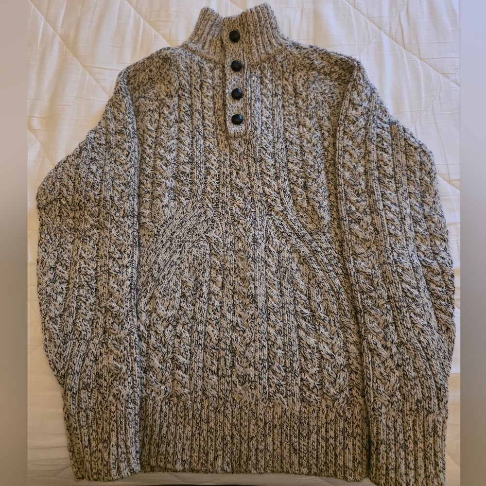 Banana Republic Men's Gray Cable Knit Sweater